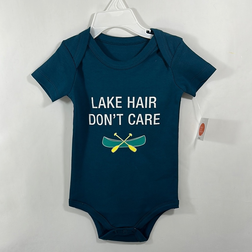 NWT Teal Baby Onesie with Fun Graphic Size 3-6 months